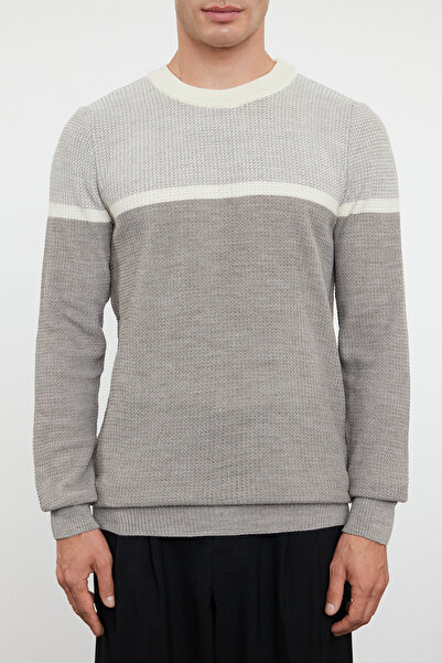 Trendyol Collection Gray Slim Slim Fit Crew Neck Color Block Knitwear Sweater Tmnaw25Kz00018