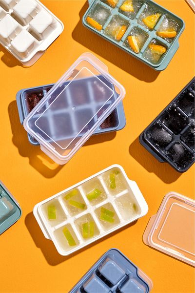 Vienev Set of 2 White Ice Molds - Clear Cover, 8 Compartments