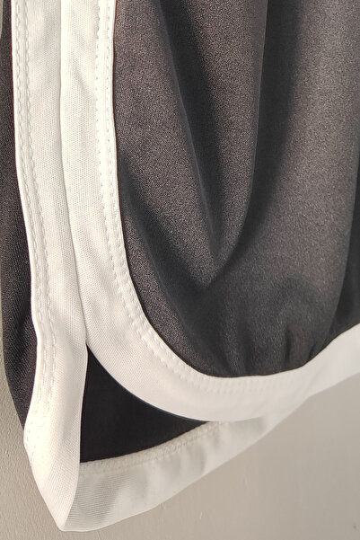 Vordevia Bulls Crew Neck White and Black Sports T-shirt and Shorts Set - Back Print, Zero Sleeve