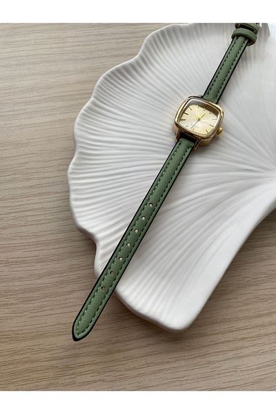 QUARTZ Retro Minimal Thin Leather Cord Women's Wristwatch