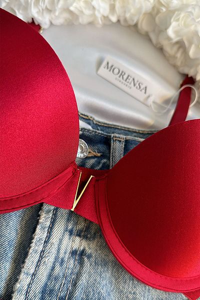 Morensa Σετ σουτιέν Soft Cup με ελαφριά λεπτομέρεια V - Κόκκινο