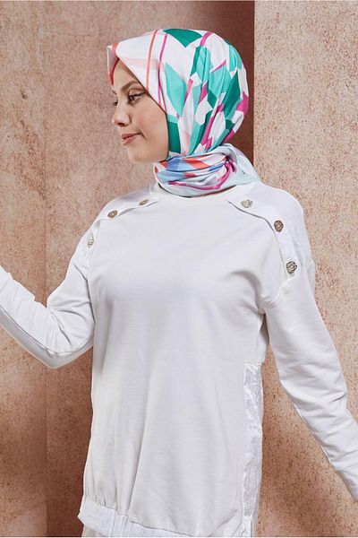 Alvina EșARFĂ CU MODEL ALVINA 8424 - DESIGN DE COLț UTILIZAT