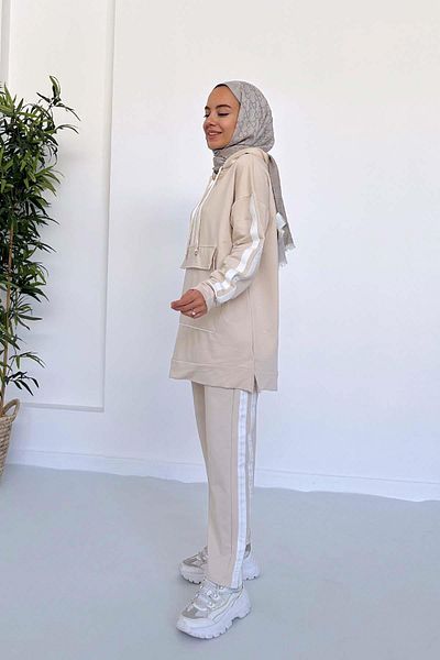 Ka Hijab Beige Kangaroo Two Thread Set with Pocket Stripe