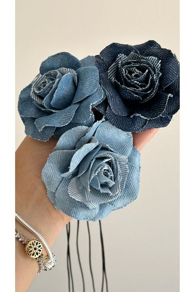 Âlâ Atelier Denim Rose Flower Patterned Lace Up Choker Necklace