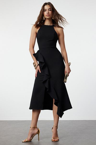Trendyol Collection Černé tkané stylové večerní šaty s volánem TPRAW19BB0144