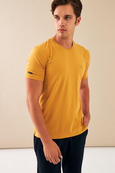 Escetic Mustard Slimfit Sports T-shirt - Αναπνεύσιμο, Χτενισμένο Βαμβακερό Μοντάλ Ύφασμα, Crew Neck T0083