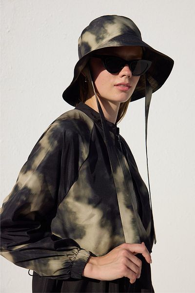 Manuka Flu Batik – Bucket Hat mit Schnürung