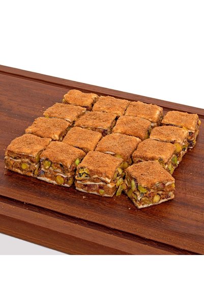 HALUK ÇEREZ Lotus Bisküvili Bol Fıstıklı Baklava Lokum 500 Gram