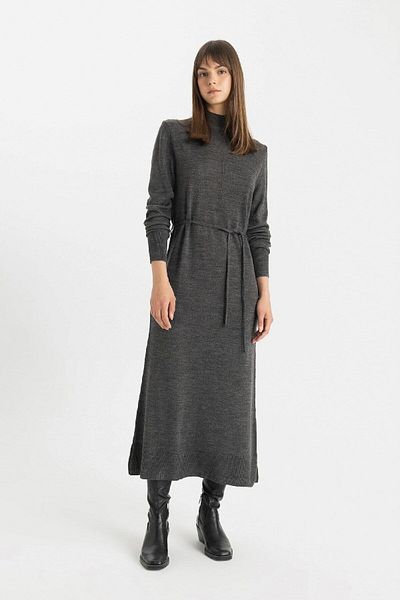 DeFacto Basic-Strick-Maxikleid mit halbem Rollkragen – lange Ärmel, gerader Schlitz A9807ax24wn