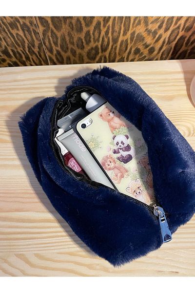 fluffy Плюшена чантичка за грим в нощно синьо / тъмносиня плюшена чантичка за грим (20*10)