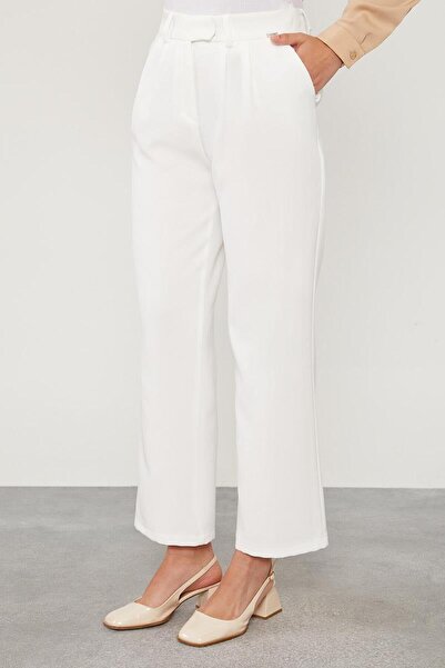 Levidor Ecru Pleat Detailed Fabric Trousers