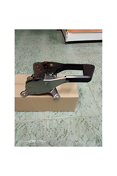 BRUCKE Megan 2 El Fren Kol Yansanayi