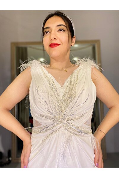 Abiye's Beyaz Uzun Dantelli Tüylü Abiye  Elbise