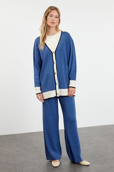 Trendyol Modest Indigo pletený kardigan a sada kalhot - TCTAW25US00002