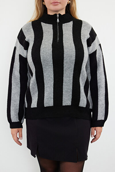 Trendyol Curve Μαύρο γκρι ριγέ πλεκτό πουλόβερ με φερμουάρ - TBBAW25AN00028