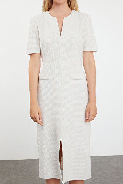 Trendyol Collection Ecru tweed midi šaty A-line - BELted, tkané, TWOAW25EL00238