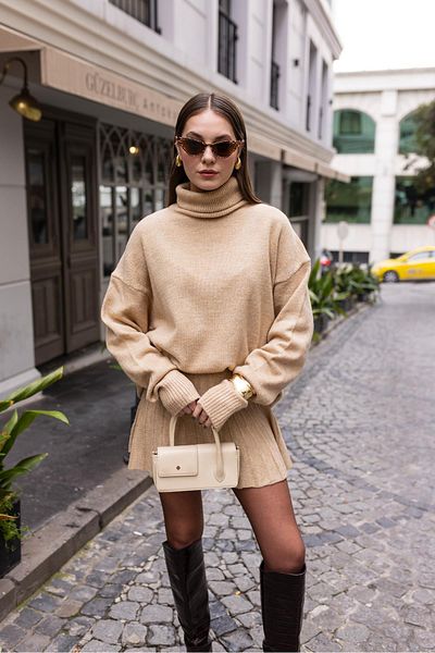 Askı Nişantaşı Camel Turtleneck Knitwear Skirt Set