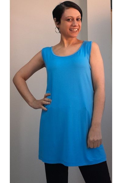 Mertcan Butik Tricou albastru din vascoza din bumbac pieptanat cu curea groasa