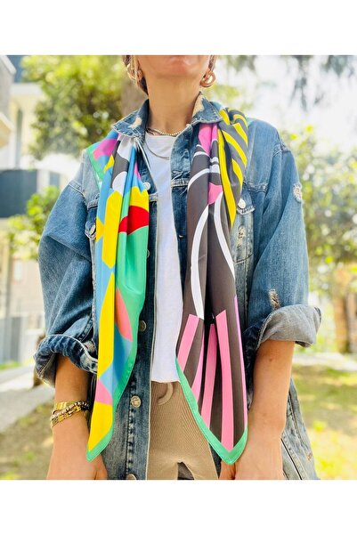 who knows ¿ وشاح باندانا منقوش TINA مقاس 100x100