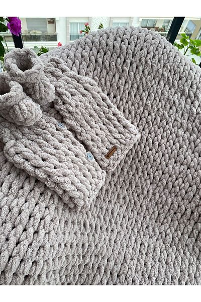 Alizee Puffy Baby Blanket and Vest Booties Set