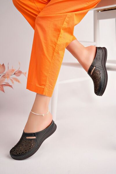 Akgün Terlik Genuine Leather Black Massage Sole Comfortable Women's Slippers - Order Size 1 Large