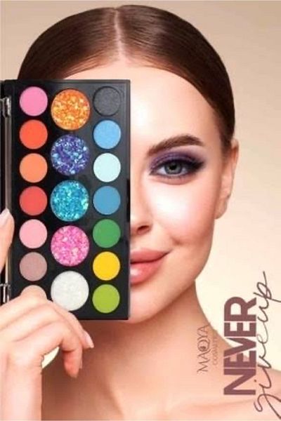 NEVER Give Up 19 Pieces Glitter - Eyeshadow Palette