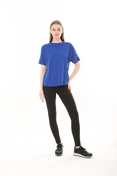 ESPİNA Women's T-Shirt with Flow Sleeve and Pearl Detail