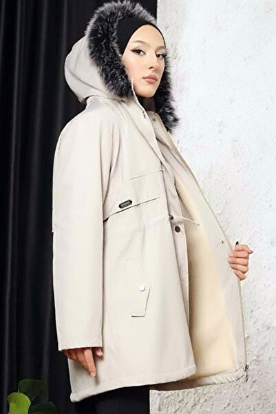 MissThetis Kapüşonu ve İçi Kürklü Uzun Kol Bel Büzgülü Cepli Şık ve Cool Sıcak Kışlık Midi Boy Mont
