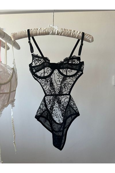 Feruzdesign Body Black Peony