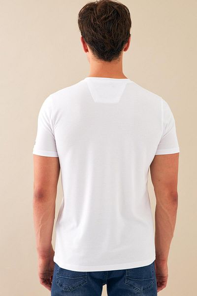 Escetic Λευκό Slimfit Sports T-Shirt - Αναπνεύσιμο, Ολόσωμο λαιμόκοψη, Βαμβακερό ύφασμα T0095