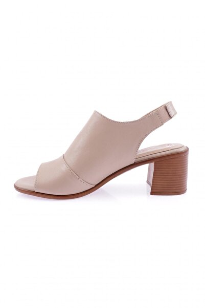 DGN Béžové dámské sandály na podpatku z pravé kůže – s gumovými detaily