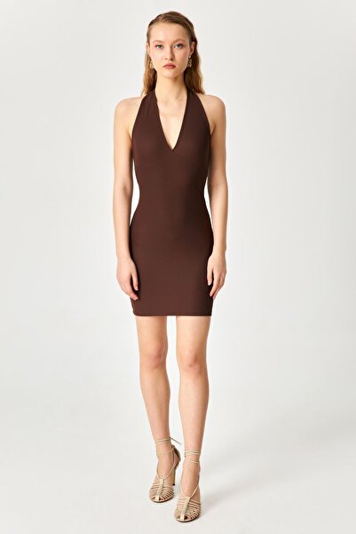 Kallisto Кафява мини рокля с деколте тип „халтер“