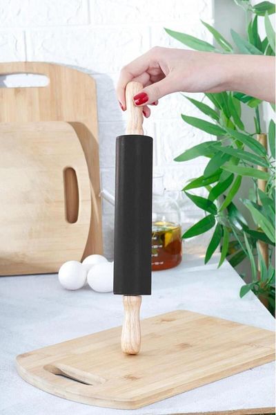 HOMENIVA 1 Piece Black Silicone Body Wooden Handle Roller
