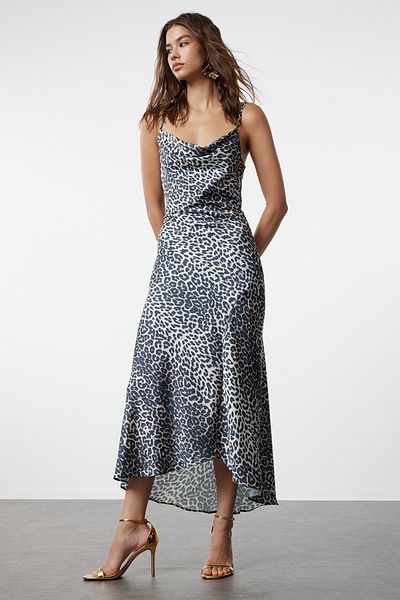 Trendyol Collection Barna-többszínű leopárdmintás bélelt szatén estélyi ruha TPRSS19BB0058