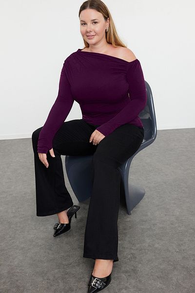 Trendyol Curve Plum Colored Knitted Blouse with One Shoulder - Plus Size TBBAW25AF00013