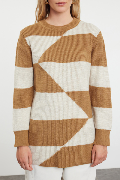 Trendyol Modest Soft Textured Camel Knitwear Sweater - Thessaloniki Knit, Block Pattern TCTAW25AK00005