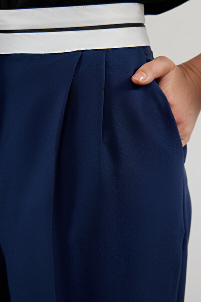 Trendyol Collection Magas derekú öv sötétkék széles szárú szőtt nadrág - TWOSS23PL00150