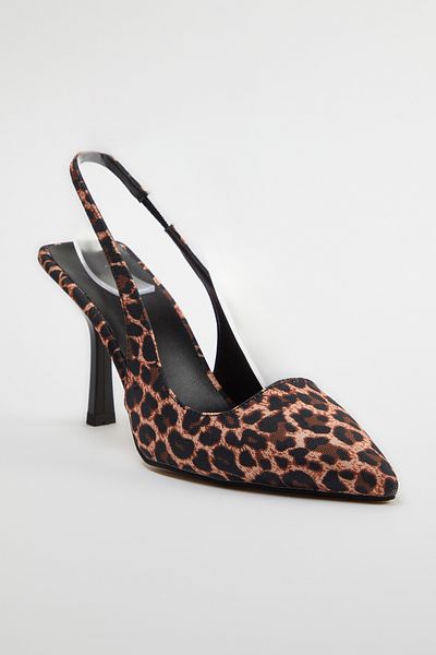 TRENDYOL SHOES Brązowe buty damskie na obcasie ze wzorem w panterkę i szpiczastym noskiem Takss24To00018