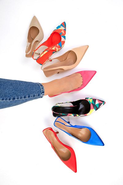SOHO Klassische Damenschuhe mit Absatz aus Satin in Fuchsia - 19403