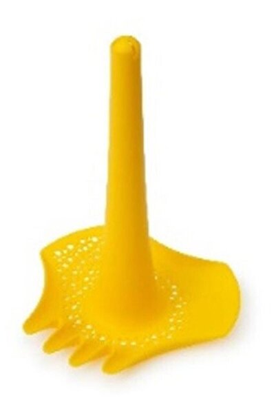 Quut مجرفة الشاطئ باللونين الأصفر والأبيض، مع غربال، تصميم خفيف الوزن ومريح