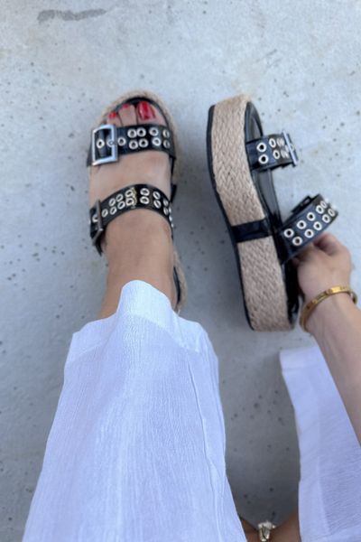 Shoebutik Tanya Black Patent Leather - Papuci de damă din paie cu bandă