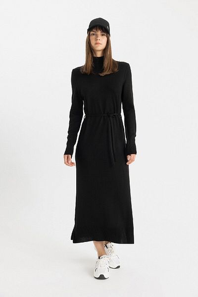 DeFacto Basic-Strick-Maxikleid mit halbem Rollkragen – lange Ärmel, gerader Schlitz A9807ax24wn