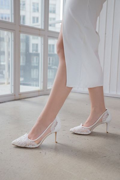 Exello Women's White Lace Embroidered Bridal Shoes