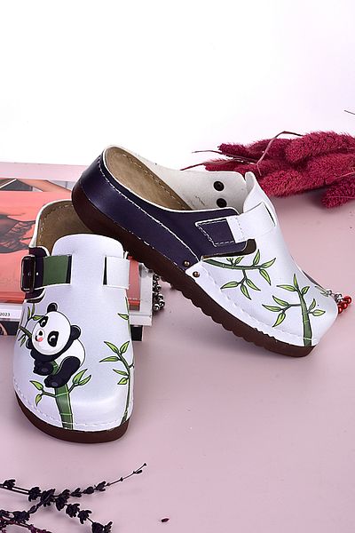 azizsahinshoes 3017 Μοντέλο Panda με μοτίβο ανατομικές παντόφλες που κρατούν το δέντρο