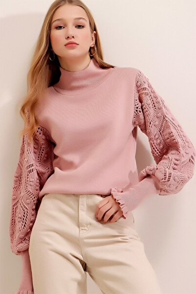 MissThetis Yarım Balıkçı Yaka Dantelli Ajurlu Uzun Balon Kol Şık ve Cool Likr...