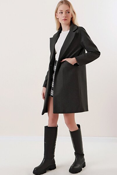 MissThetis Midi Boy Diz Üstü Ceket Yaka Düğmeli Cepli Astarlı Şık Ve Cool Kaş...