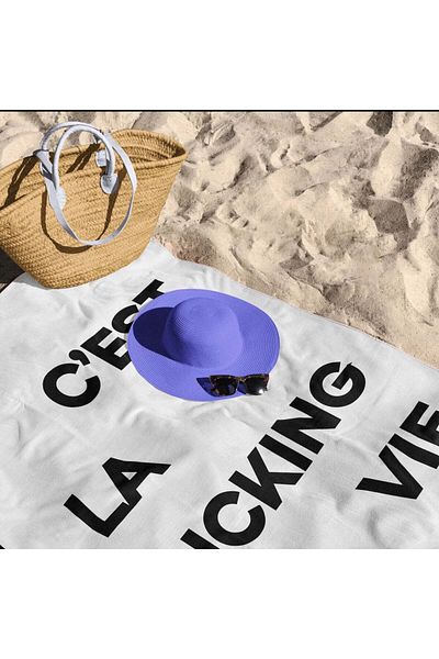 The Lucid Lab Πετσέτα παραλίας C'est Fucking La Vie - Microfiber