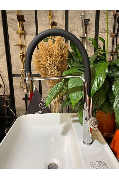 İSAOĞLU YAPI Spiral Kitchen Faucet Extending System Sink Tap Silver Color