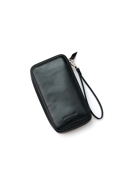 HELMBROOK Carlye Genuine Leather Black Unisex Front Pocket with Wristlet Zipper Rfid Protect Bag