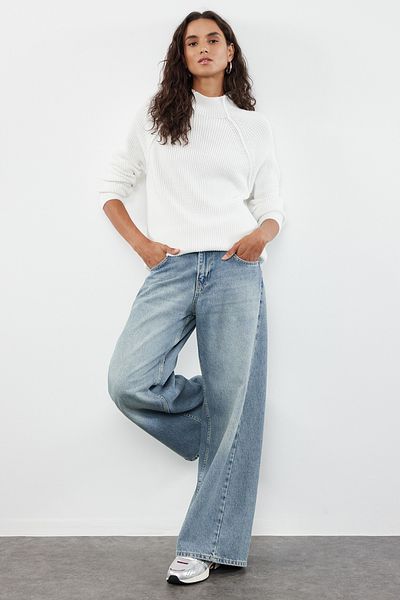 Trendyol Collection Ecru Wide Fit – Udržitelný pletený svetr TWOAW25KZ00032